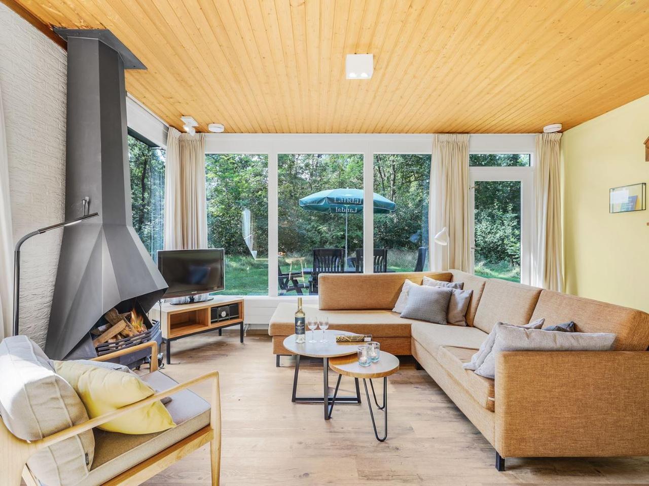 Luxury 4-Person Bungalow In The Holiday Park Landal Twenhaarsveld Holten Cameră foto